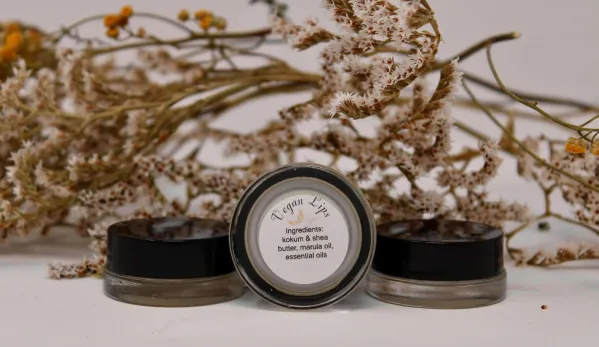 VEGAN LIP BALM image 0