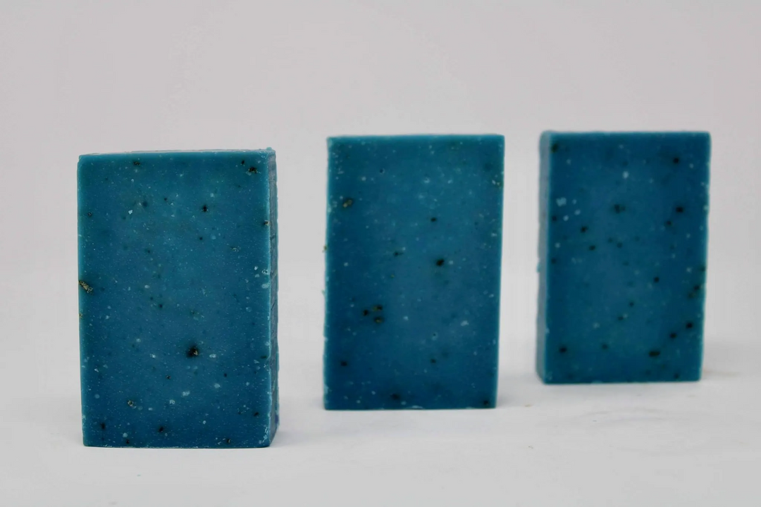 BLUEBERRY SCRUB EXFOLIATING SOAP BAR image 1