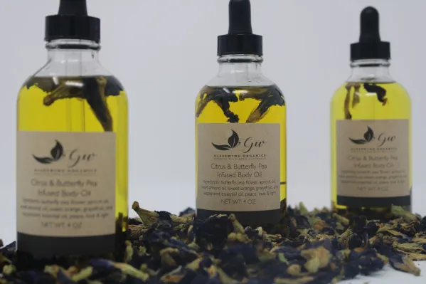 CITRUS & BUTTERFLY PEA INFUSED BODY OIL image 0